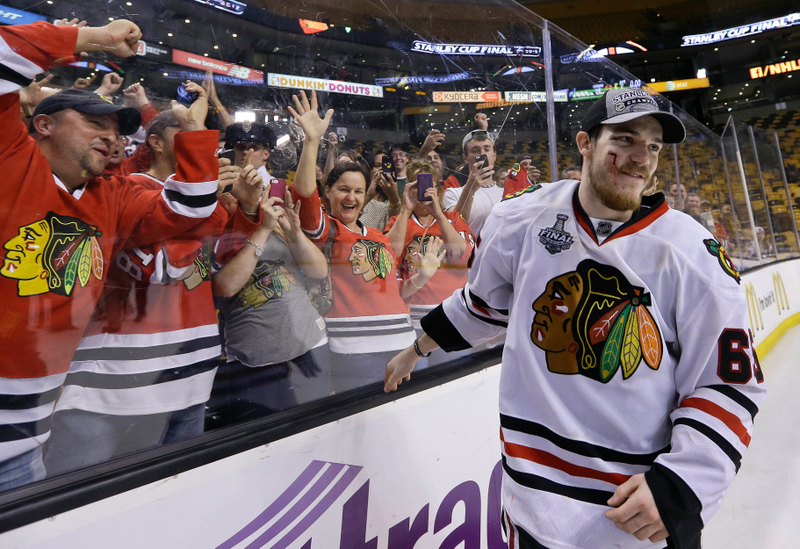 Illustration for article titled Andrew Shaw's Bloody Face Is The Face Of The Stanley Cup